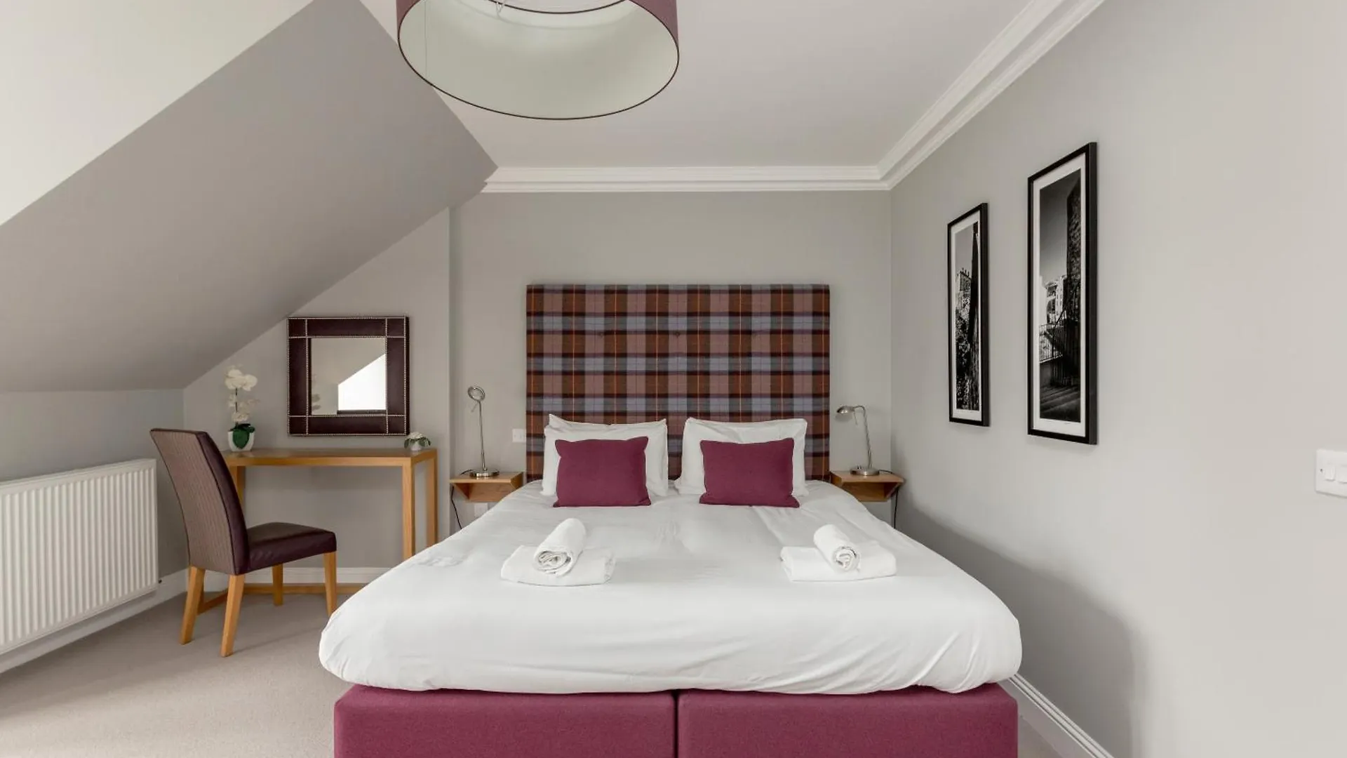 Apartment Destiny Scotland - Princes Street Residence Edinburgh