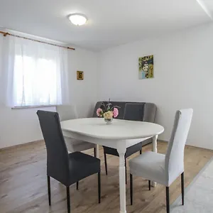 Tosca With Parking , Rovigno Croazia