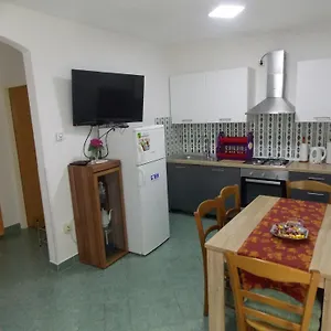 Hanifa , Rovigno Croazia