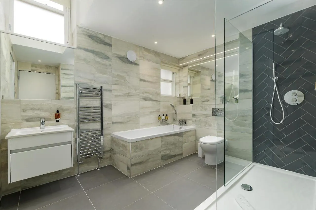 Apartment Destiny Scotland - Princes Street Residence Edinburgh
