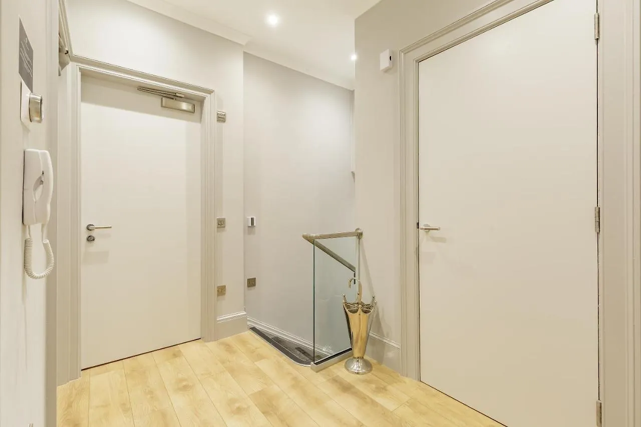 Destiny Scotland - Princes Street Residence Edinburgh Apartment