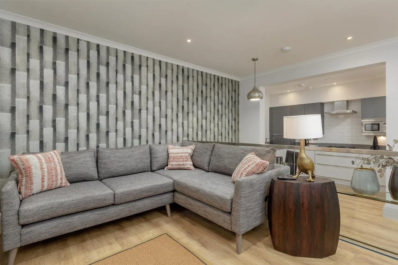 Destiny Scotland - Princes Street Residence Edimburgo