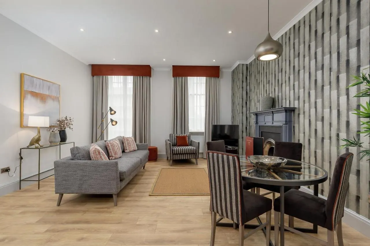 Destiny Scotland - Princes Street Residence Edimburgo