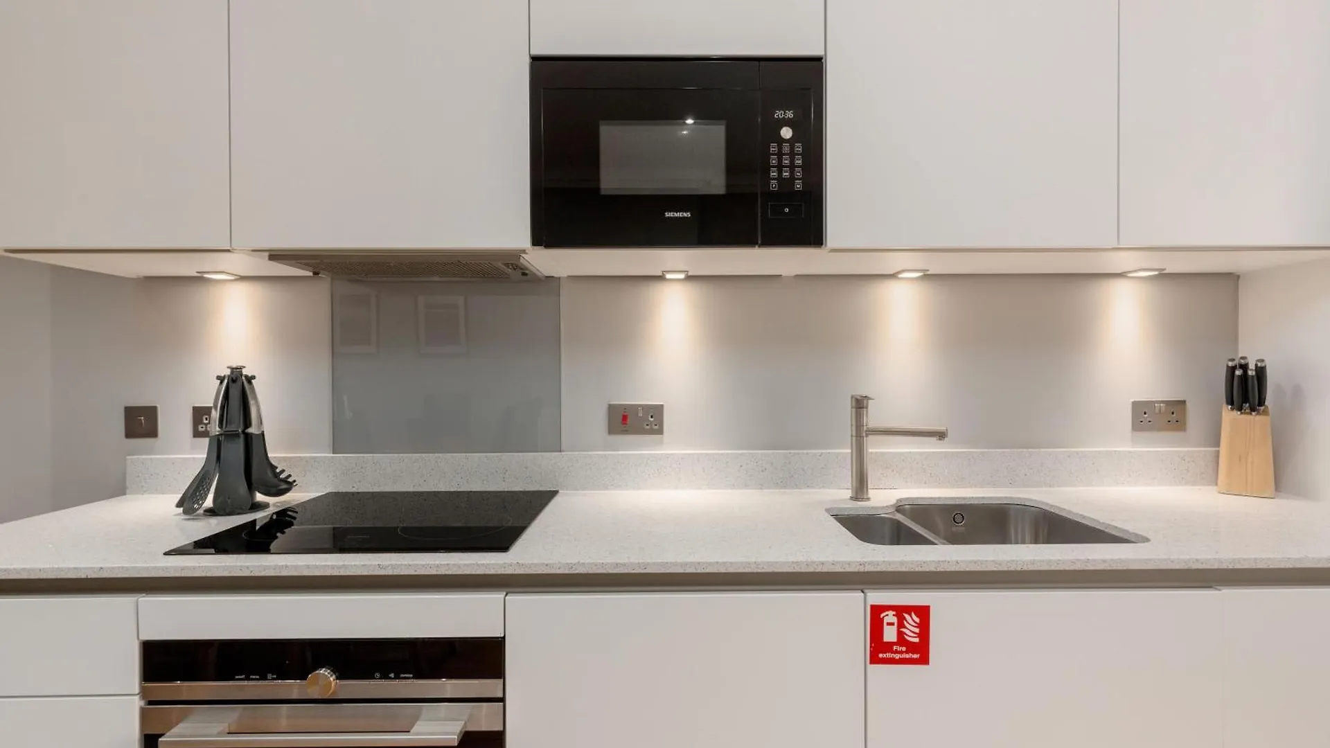 Destiny Scotland - Princes Street Residence Edimburgo