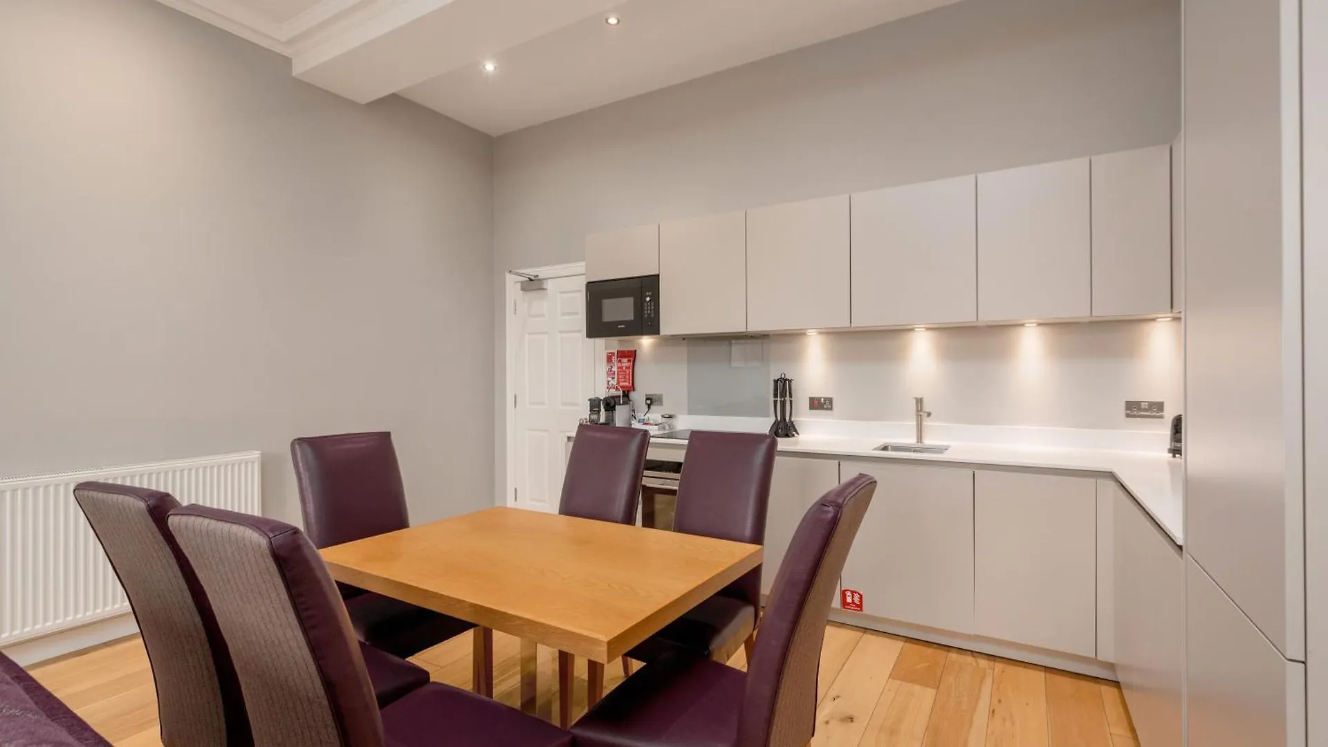 Destiny Scotland - Princes Street Residence Edimburgo Apartamento